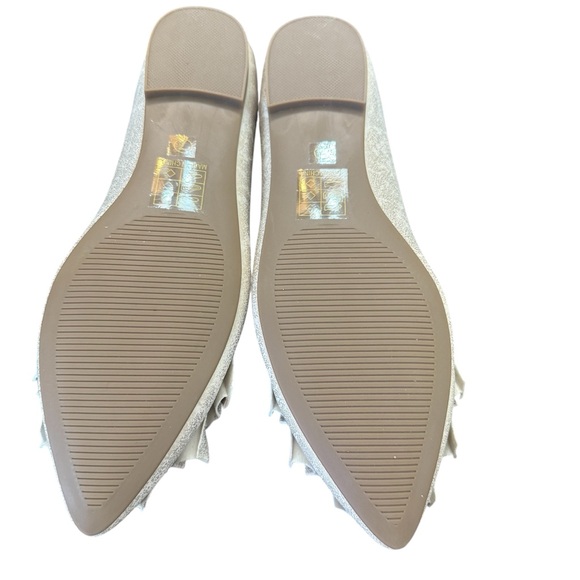 Journee Collection Judy Ruffled Ballet Flats Gold Size 7 - Picture 9 of 10